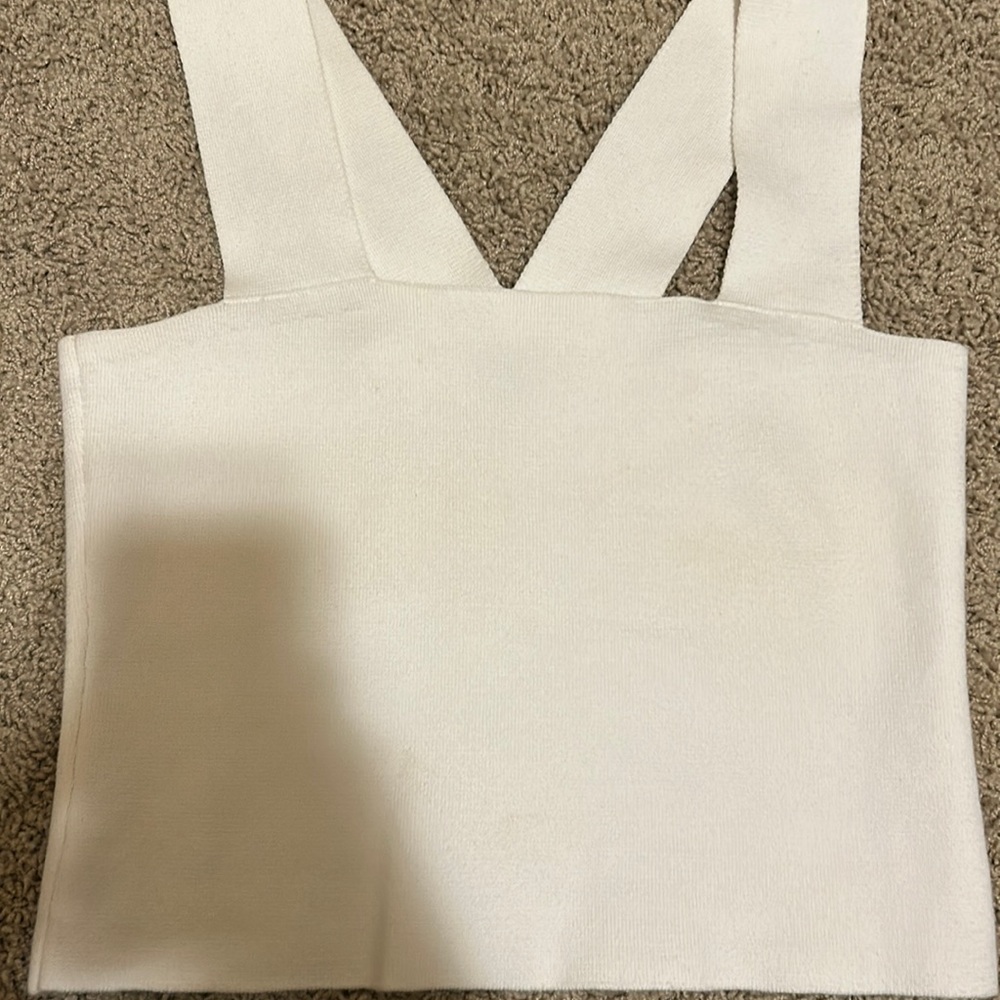 525 cute white cropped sweater